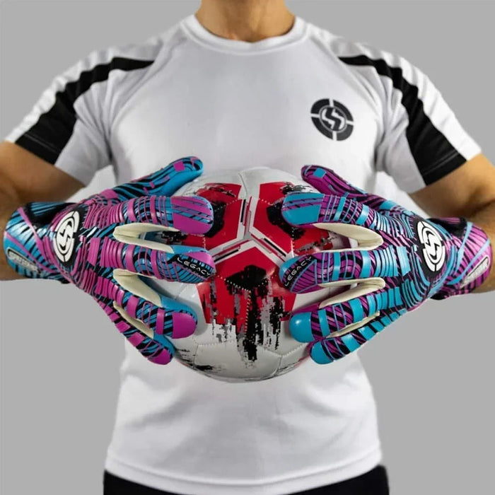 Unravelling the 1 Secret of Exceptional Goalkeeper Grip: SAVIOUR GK’s Innovative Technologies