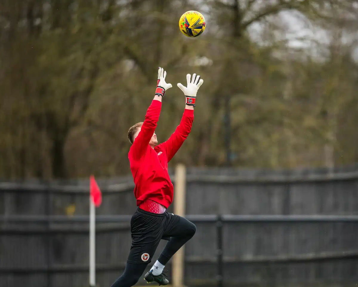 How do Goalkeepers deal with windy conditions? 7 Must Do Things for Keepers