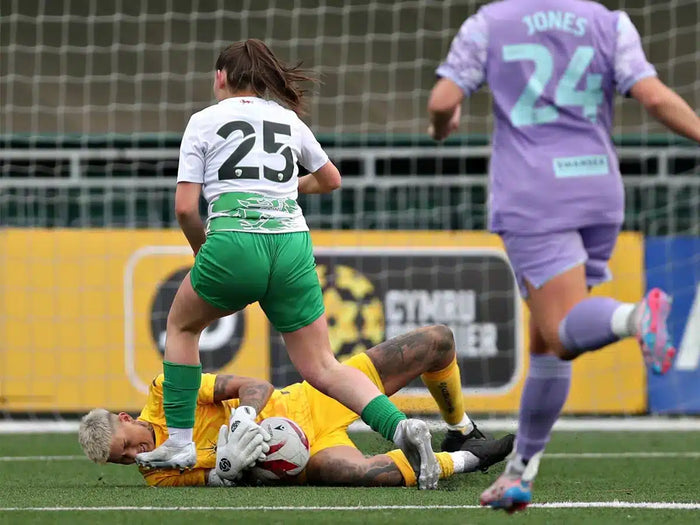 Swansea City Women into The Genero Adran Trophy Final with Charlotte Haynes as Goalkeeper