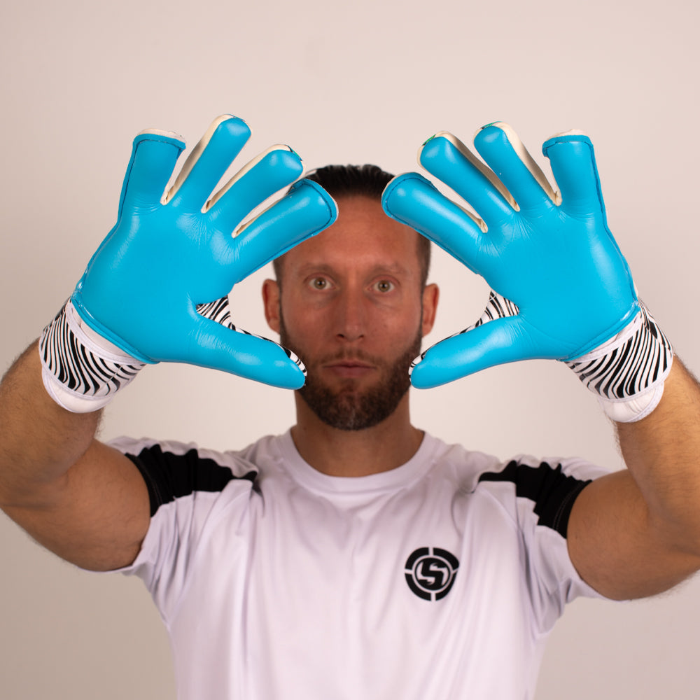 showing off aqua latex on a finger save gloves for grip and protection in wet conditions