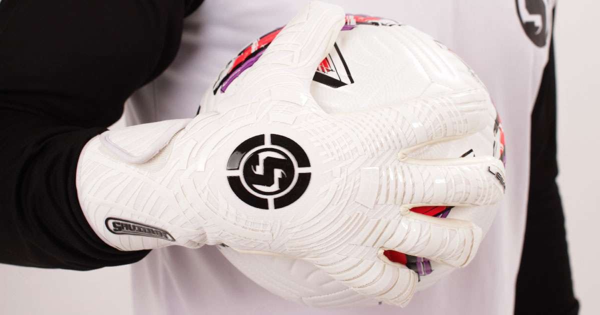 New Goalkeeper gloves from Saviour GK for the modern goalkeeper