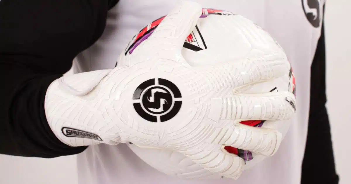 New Goalkeeper gloves from Saviour GK for the modern goalkeeper