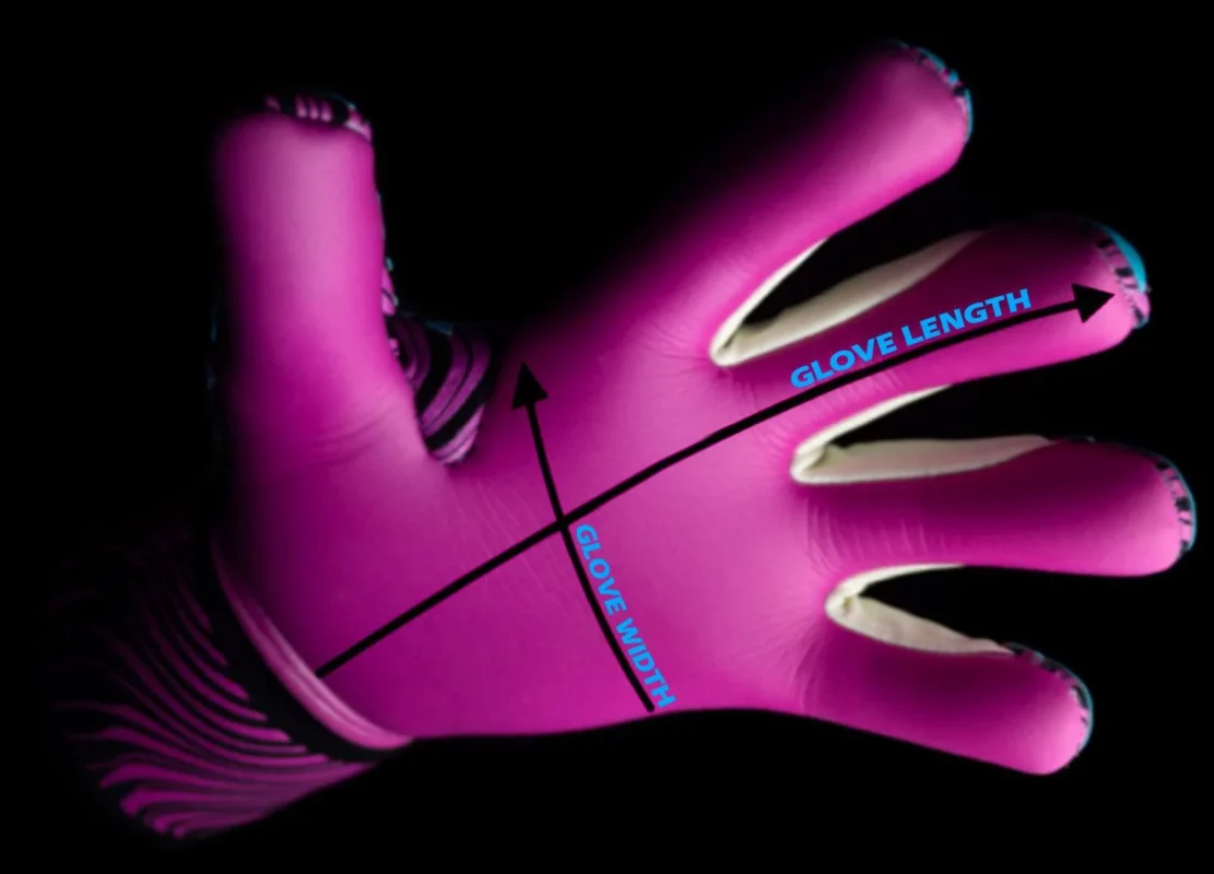 finding your measurements with SAVIOUR GK goalkeeper glove size page