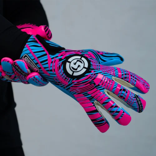 Dynamic blue and pink Saviour GK Evo-Neg goalkeeper gloves, designed for modern goalkeeping excellence.